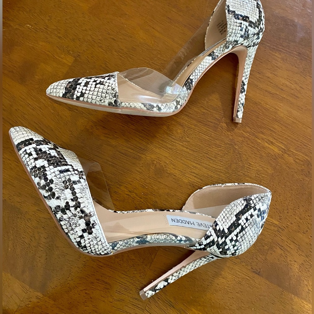 STEVE Madden Women's Shira D'Orsay size 7, Python 4” Heels. Near perfect EUC!